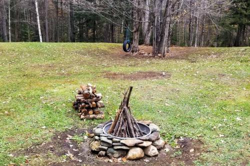 Dover Home 7 Mi to Mount Snow Grand Summit Resort in Dover, USA