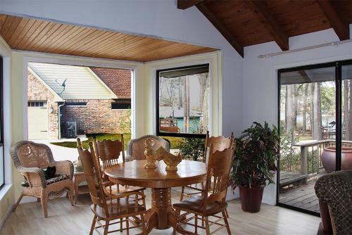 Frankston Home with Deck and Fishing on Lake Palestine! - image 7