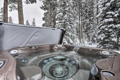 Idyllic Forested Breck Home Hot Tub and Ski Shuttle - image 6