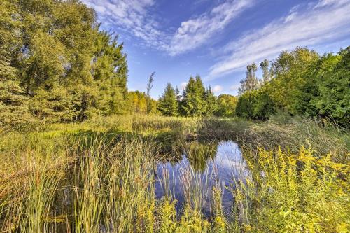 Valders Log Home near EEA Air Show and Sheboygan! Valders Log Home near EEA Air Show and Sheboygan!