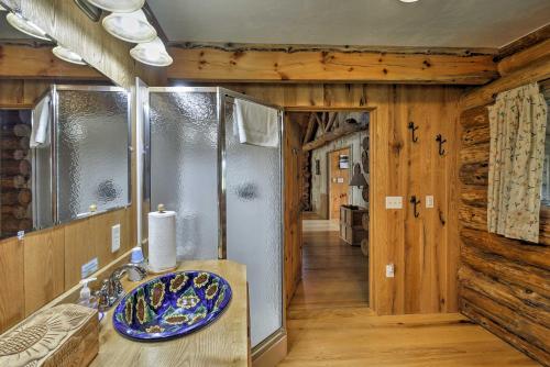 Valders Log Home near EEA Air Show and Sheboygan! Valders Log Home near EEA Air Show and Sheboygan!