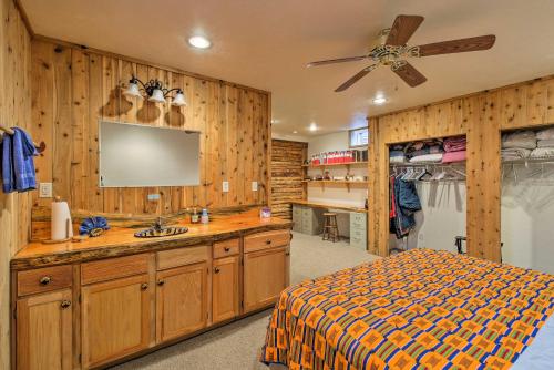 Valders Log Home near EEA Air Show and Sheboygan! Valders Log Home near EEA Air Show and Sheboygan!