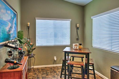 Gated Community Home with Patio, 9 Mi to Vegas Strip, Las Vegas (photo 9)