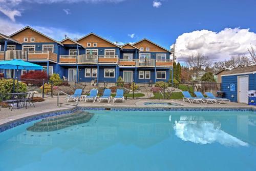 Manson Townhome with Pool Access Mtn and Lake Views! - image 5