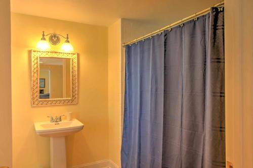 Charming Marshallberg Apt with Water Views and Dock! - image 12