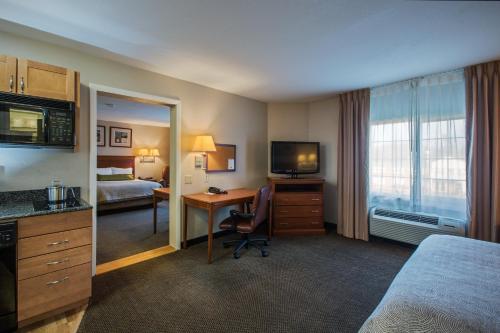 Candlewood Suites Windsor Locks, an IHG Hotel