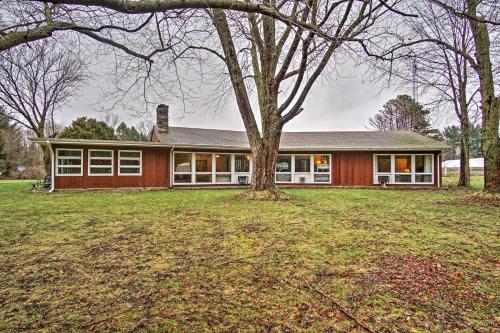 Spacious South Haven Home about 1 Mi to Lake Michigan! - image 2