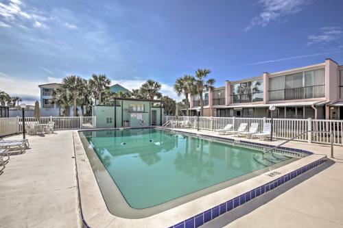 Ormond Beach Resort Townhome Walk to Pool and Beach