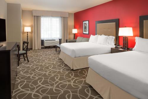 Holiday Inn Express Klamath Redwood Ntl Pk Area By IHG in Klamath