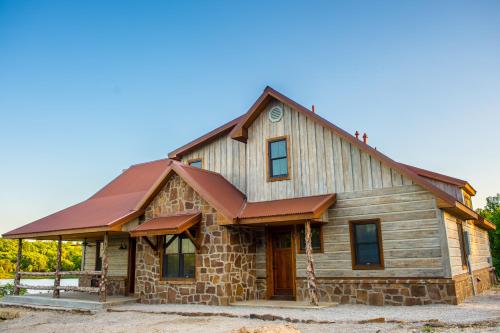 Lakefront Cedar Vale Lodge with Private Boat Dock! - image 6