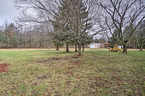 Spacious South Haven Home about 1 Mi to Lake Michigan! - image 8