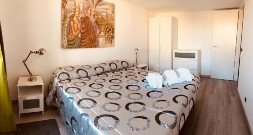 Heart of Rome Vatican Deluxe New Apartment 1GB WiFi, Рим (фото 8)