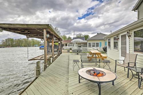Waterfront Indian Lake House Deck and Private Dock! in Lakeview, USA