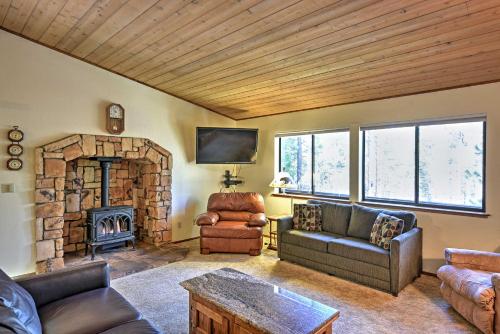 South Lake Tahoe House w/ Hot Tub & Tree House! - main image