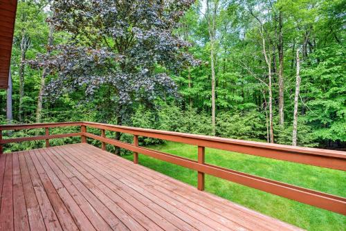 Lovely Lake Poconos Home with Sauna and Fire Pit! - image 8