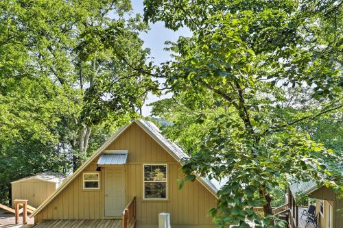 Lakefront Rutledge Home with Fire Pit and Private Dock in Rutledge, USA