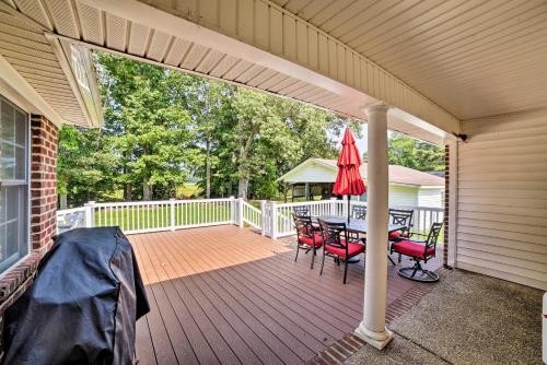 'JuJu's Place' Warsaw House w/ Deck & Tree Swings! in Warsaw (VA)