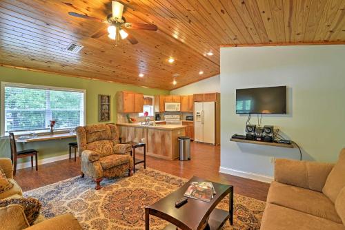 Crystal River Cottage on 1 Acre with Deck and Porch! in Yankeetown, USA