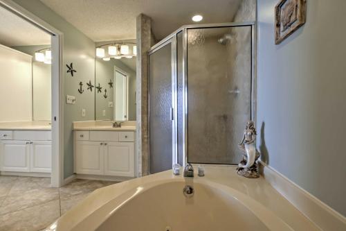 Destin Condo with Stunning Ocean Views and Pool Access - image 8