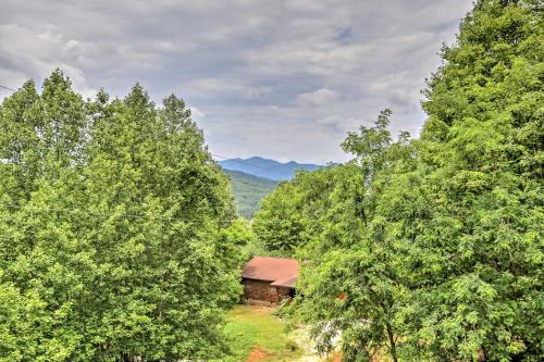 Bryson City Cabin with Private Hot Tub and Pool Table! - main image