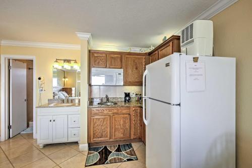 Daytona Beach Studio with Oceanfront Balcony and Pool! in Daytona Beach, USA