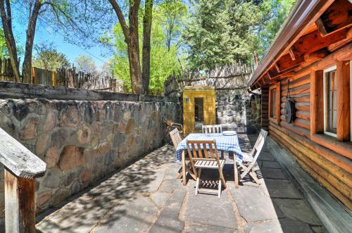 Charming Santa Fe Studio Cabin with Sauna and Patio! - image 9