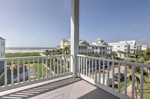 Luxurious Galveston Home with Balconies and Beach View in Galveston, USA