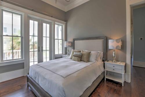 Luxurious Galveston Home with Balconies and Beach View in Galveston, USA