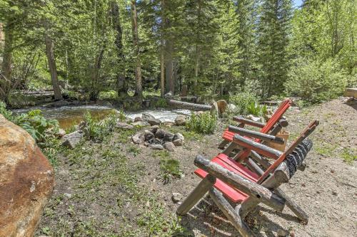 Cozy Idaho Springs Cottage with Mill Creek Views! in Cherry Creek