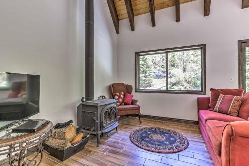 Tranquil Creekside Home - Ski Hike and Fish On-Site! - image 5