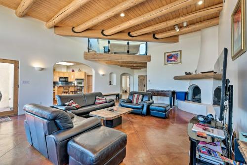 . Rancho de Taos House with Balcony and Panoramic Views!