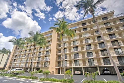 Oceanfront Bonita Springs Condo with Pool Access! - image 3