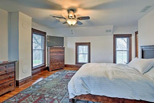 Farmhouse on 13 Acres Between Lawrence and Topeka! - image 3
