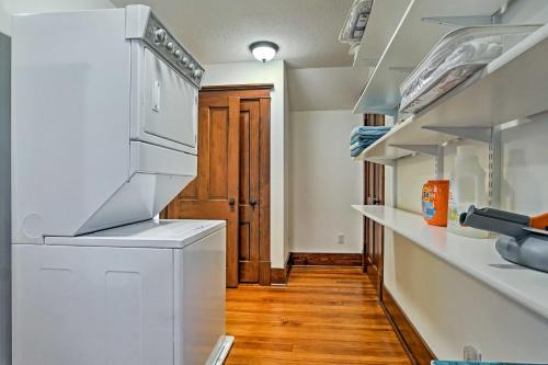 Farmhouse on 13 Acres Between Lawrence and Topeka! - image 5