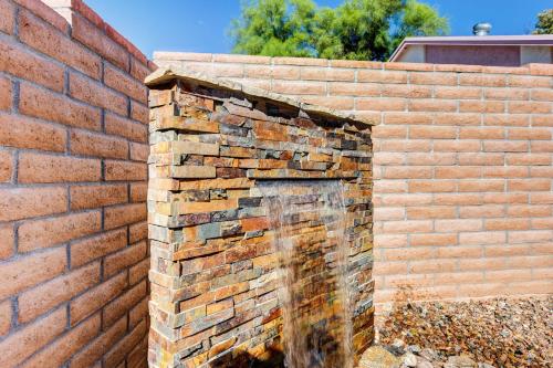 Family Home with Fire Pit Walk to Golf Course and Park - image 36