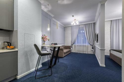 Nevsky Loft Studio Located in Tsentralny District, Funky Loft Studio is a perfect starting point from which to explore Saint Petersburg. The property has everything you need for a comfortable stay. Service-minded staff 