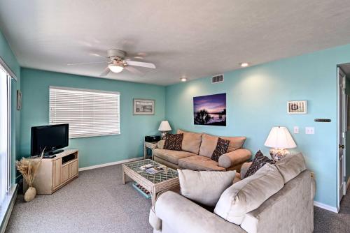 Guestroom, Beachfront Cedar Key Condo with Pool, Spa and Views! in Cedar Key (FL)