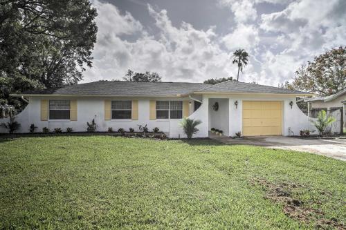 Quiet Home Near Shopping and 15 Miles From Orlando! in Orlando, USA