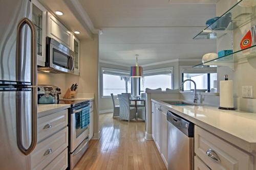 South Padre Island Condo with Pool Access and Bay Views - image 7
