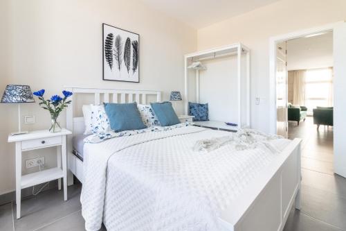 Flatguest Puntilla View * 1ª Linea * Deluxe * Solo Adultos
