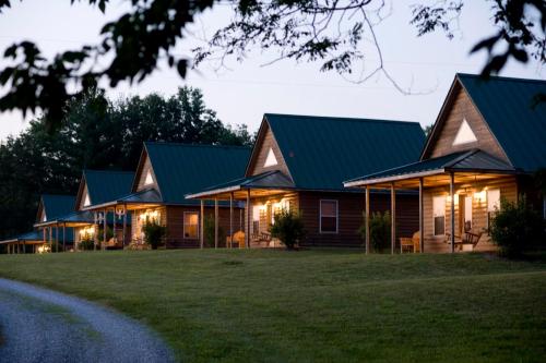 Lakefront Columbia Cabin with Views and Porch! - image 7