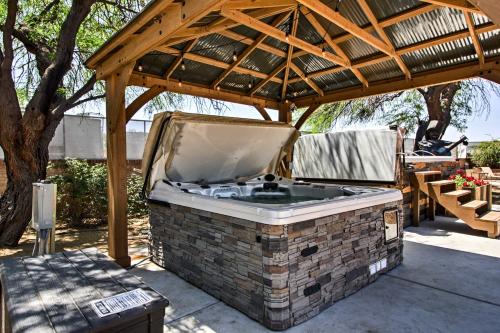 Pet-Friendly Tucson Casita Shared Hot Tub and Porch