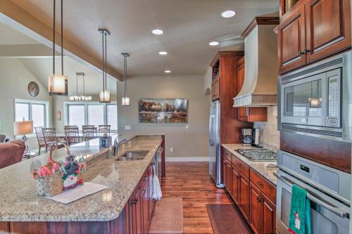 'Bella Greens' Spacious Sturgis Home w/ Large Deck in Sturgis (SD)
