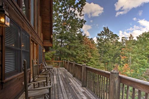 Smoky Mountain Cabin with View From Hot Tub and Deck! - image 6