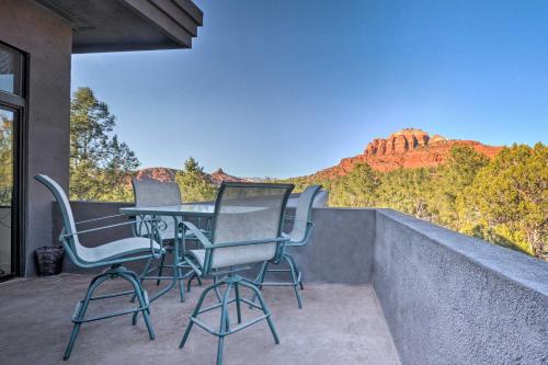 . 2-Acre Sedona Casita with Deck and Red Rock Views!