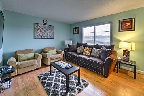 Chapel Hill Townhome - Minutes from UNC and Duke! - main image