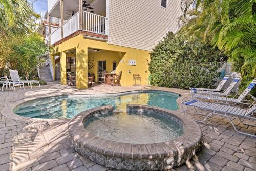 Holmes Beach Home with Pool and Hot Tub Walk to Beach! - image 3