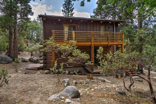 Remodeled Idyllwild Cabin with Hot Tub and Forest Views - image 2