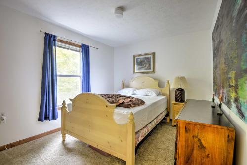 Pocono Lake Home with Hot Tub and Resort Amenities! - image 8