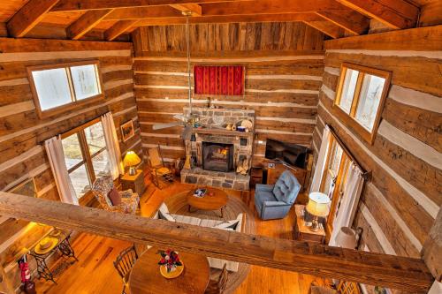 Cumberland Mtn Cabin with Grill and Stunning Views! - image 5